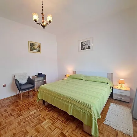 Spacious Urban Retreat With Terrace - Two Bedroom With Terrace *